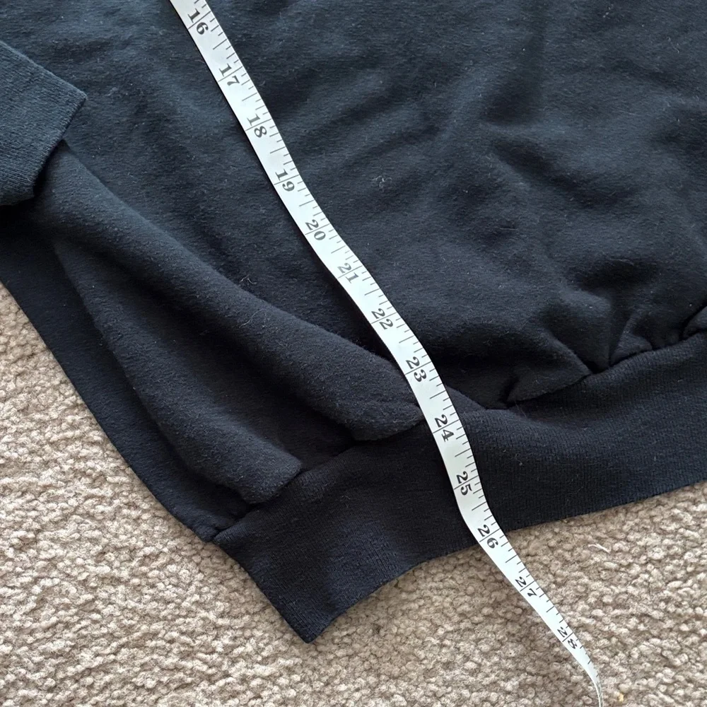 Disneyland Resort 2008 Black and Blue Graphic Women Crewneck Sweater size medium
